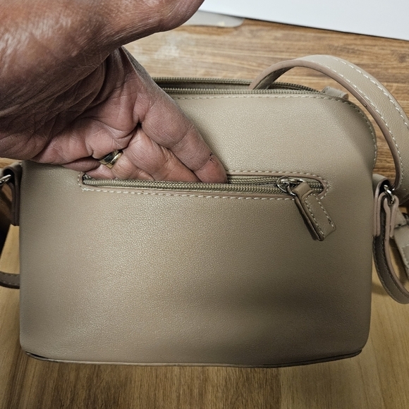 David Jones Paris 2-Tone Sand/Camel Semi-lacquered Crossbody Satchel Bag - Picture 4 of 12